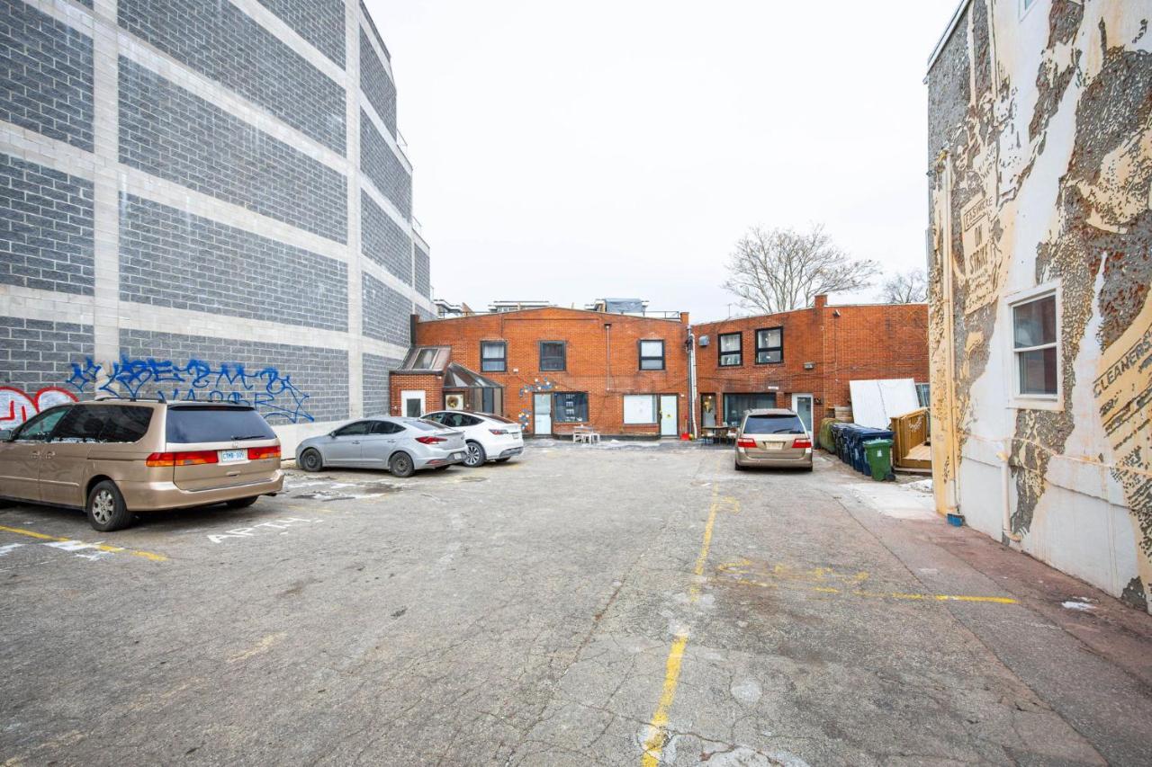 Bright Parkdale Court - Little Portugal W/ Free Parking Daire Toronto Dış mekan fotoğraf